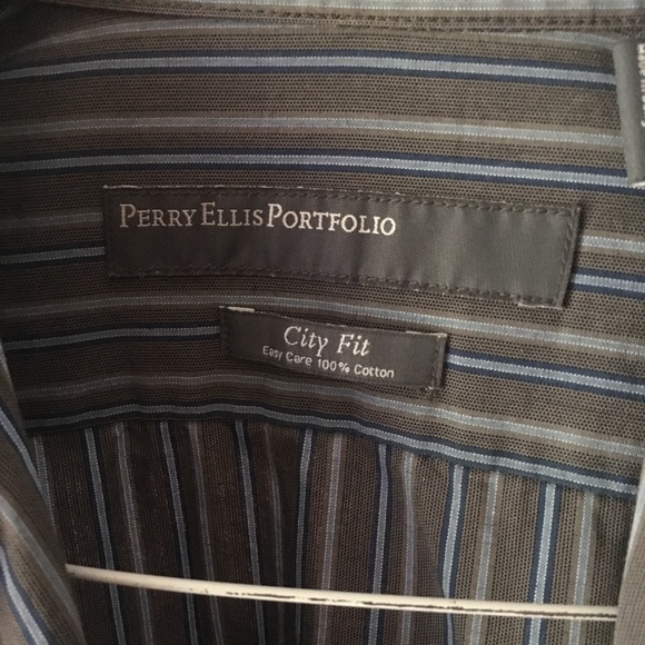 ❗️Perry Ellis Men’s Button Down - Picture 4 of 4